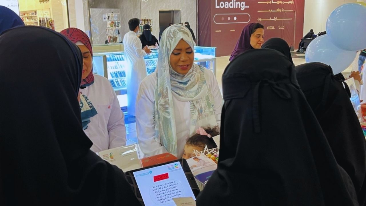 حملة توعوية ببريدة لدعم أفراد طيف التوحد وأسرهم 5 حملة توعوية ببريدة لدعم أفراد طيف التوحد وأسرهم