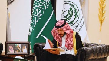 سعود بن نهار يناقش تطوير الأنظمة البلدية بالطائف