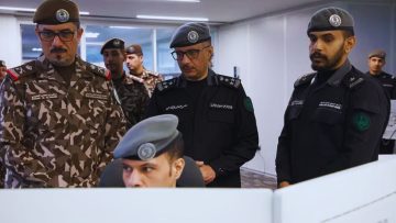قائد الأمن البيئي يتفقد مركز عمليات 911 بمكة