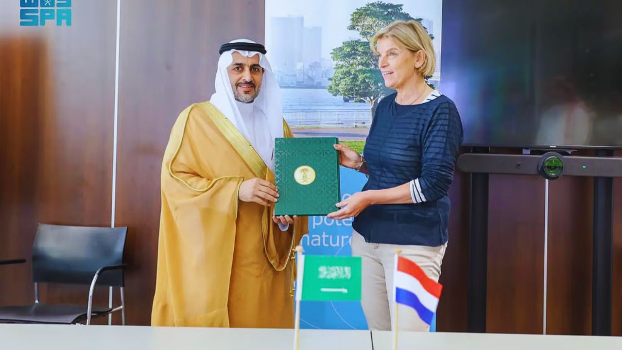 المملكة توقع 11 اتفاقية لتعزيز الابتكار الزراعي 5 المملكة توقع 11 اتفاقية لتعزيز الابتكار الزراعي