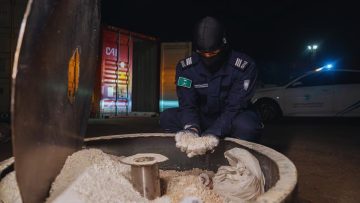 الزكاة والجمارك تضبط شحنة مخدرات ضخمة قادمة للمملكة