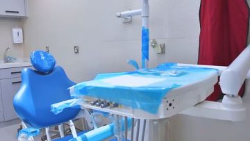 تجمع مكة الصحي يوفر عيادة أسنان متنقلة بجوار مركز الهجلة