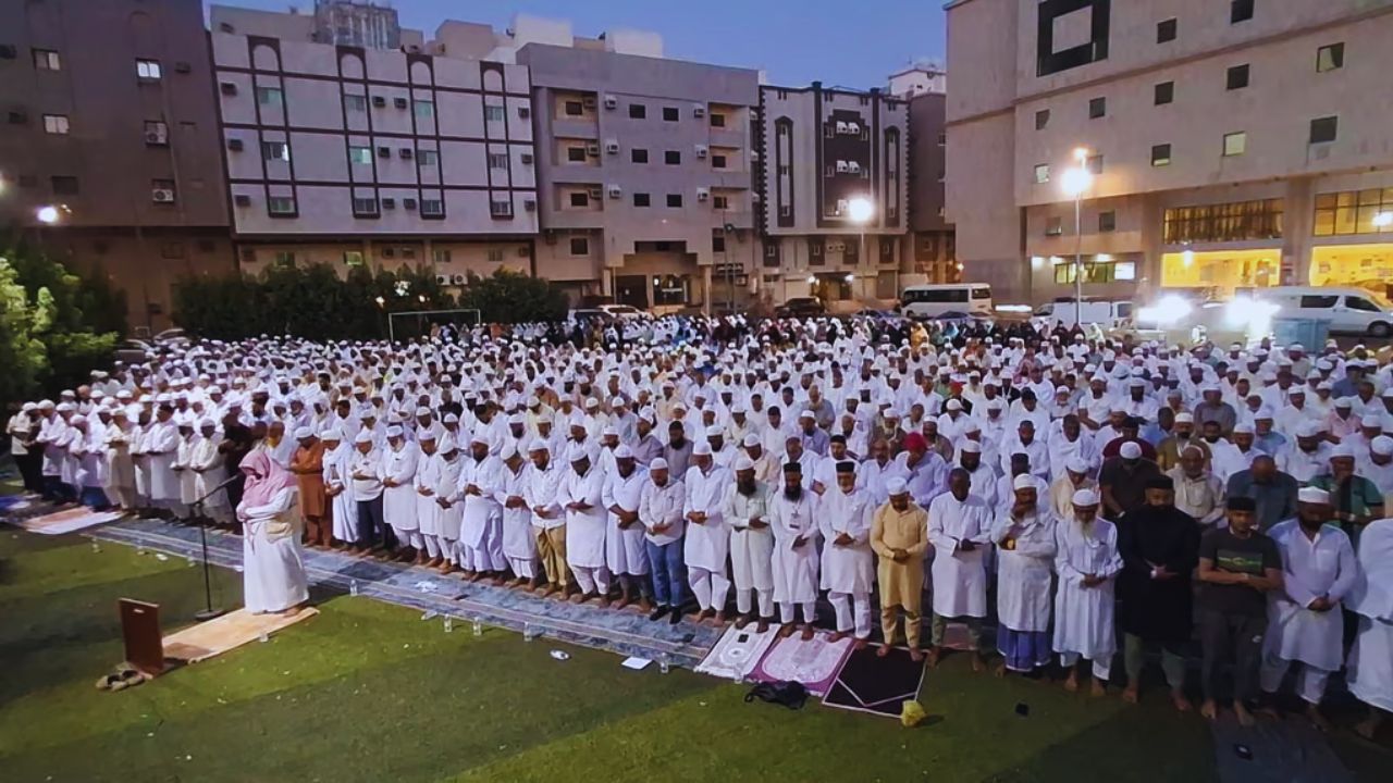 مشروع الأمير مشعل يوفر مصليات متنقلة ومراكز تبريد في المشاعر 5 مشروع الأمير مشعل يوفر مصليات متنقلة ومراكز تبريد في المشاعر
