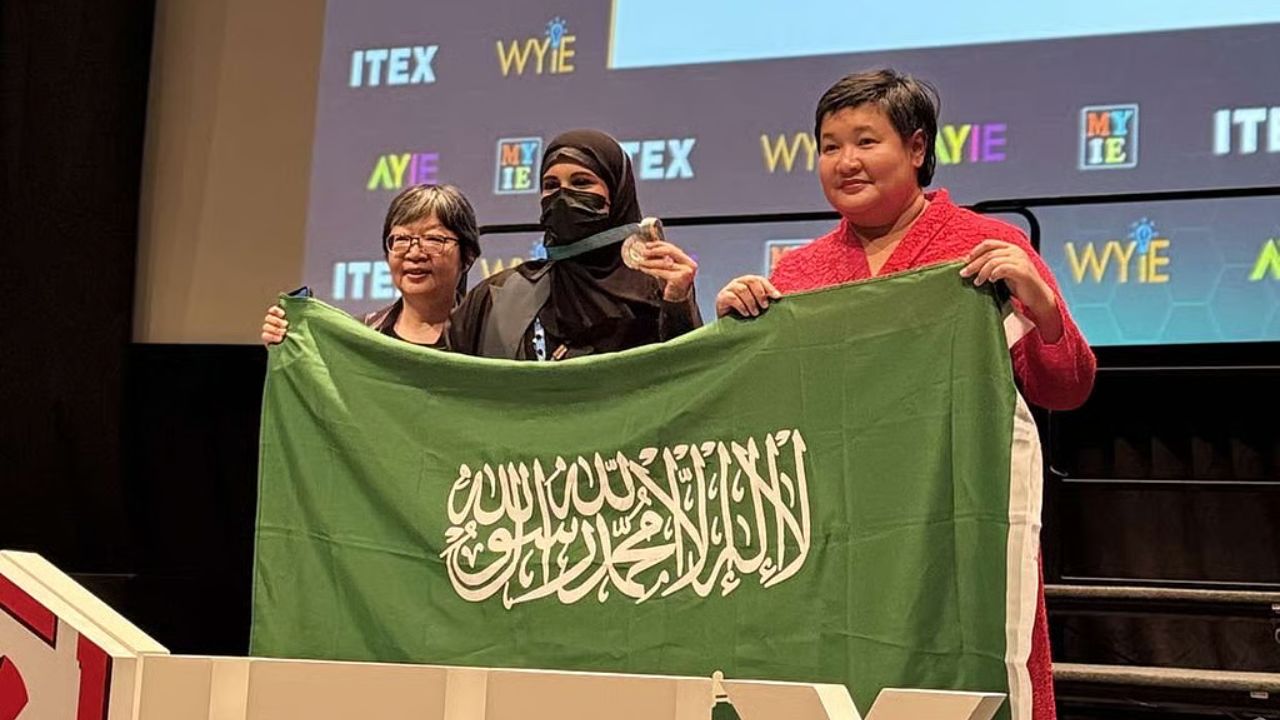طالبة سعودية تحصد فضية العالم في ابتكار الخلايا الشمسية 5 طالبة سعودية تحصد فضية العالم في ابتكار الخلايا الشمسية