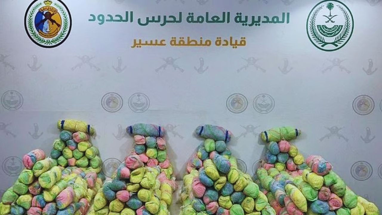 إحباط محاولتين لتهريب القات في قطاع الربوعة 5 إحباط محاولتين لتهريب القات في قطاع الربوعة