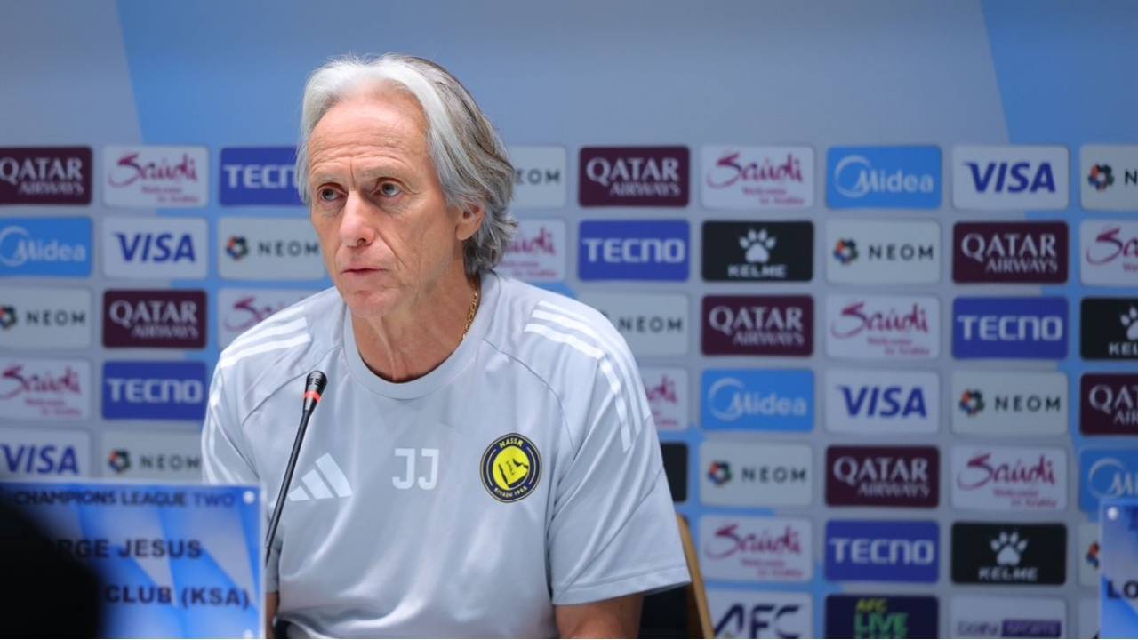 جيسوس يفاجئ لاعبي النصر بقرار جديد خلال فترة التوقف