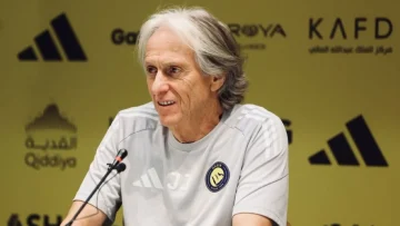 6 انتصارات متتالية.. جيسوس يحصد جائزة الأفضل