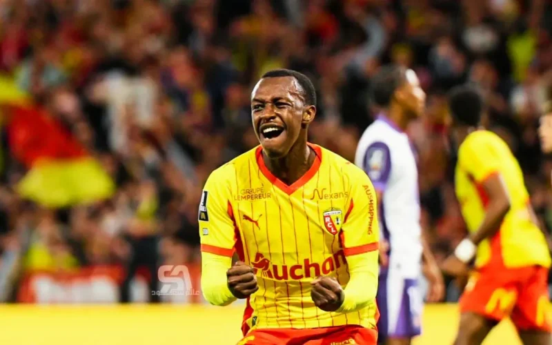 سعود عبدالحميد يشعل سباق الأندية الأوروبية