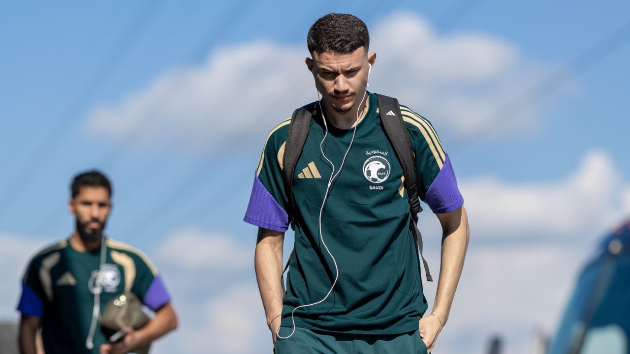 دونيس يغلق تدريب المنتخب السعودي قبل ودية بورتوريكو